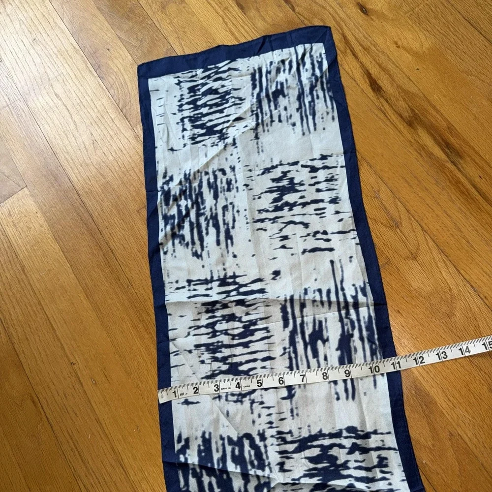 Oscar‎ De La Renta Scarf Navy Blue 100% Silk Rectangle Oblong Geometric Print